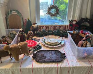  Christmas decor. 