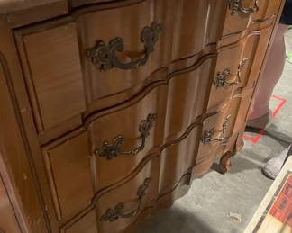 Vintage French Provincial chest of drawers.