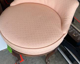 Dressing table/boudoir chair