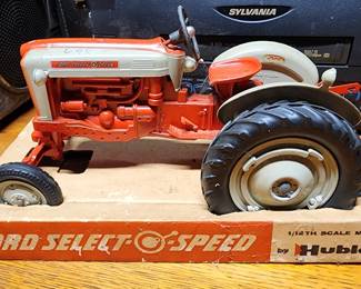 1/12th scale model Ford Select Speed Hubley Tractor 