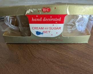 Vintage cream and sugar set