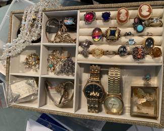 Lots of costume jewelry/watches