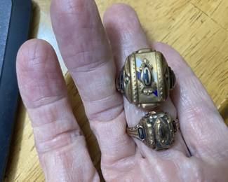 MENS AND LADIES Jostens 10k 1950s class ring. Very nice!
