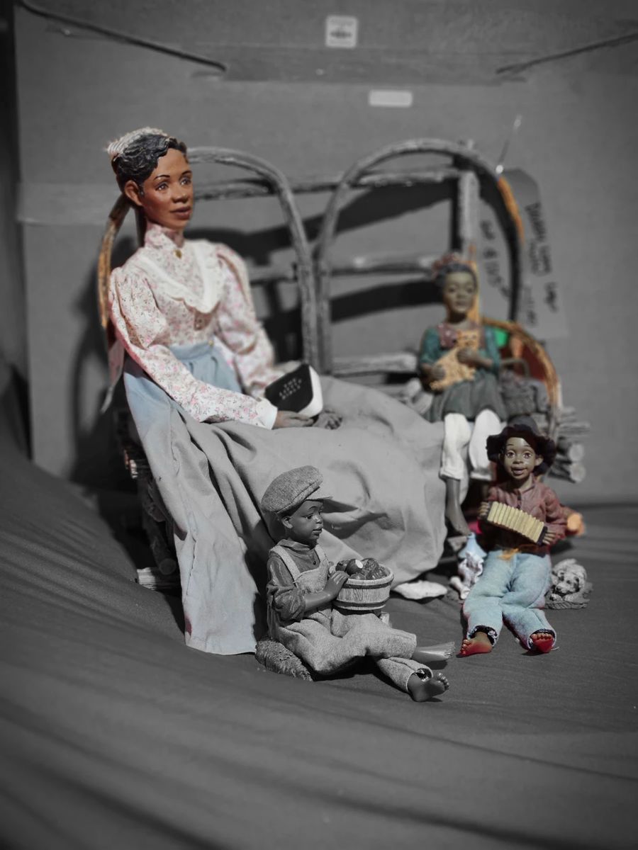 Daddy Long Legs Dolls. RUTH AND 3 CHILDREN