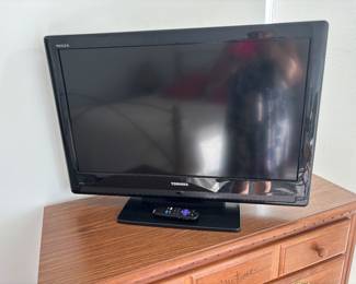32 “ Toshiba REGZA TV