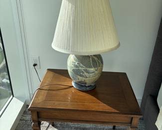Vintage wood side table
22x16x21
21” ceramic lamp