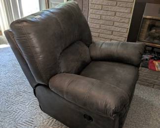 Like New Rocker Recliner 