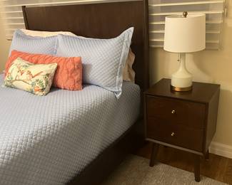Nightstand part of 4 piece full size bedroom set. 