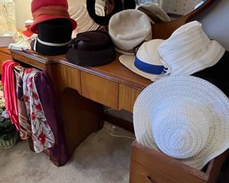 VINTAGE HATS