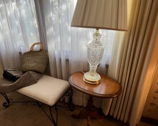 CRYSTAL TABLE LAMP