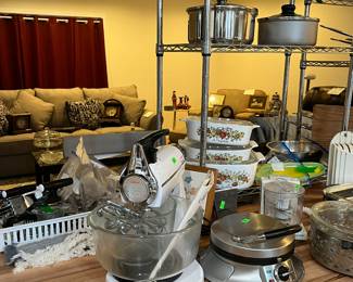 VINTAGE SUNBEAM MIXER, WAFFLE MAKER, SPICE OF LIFE CORNINGWARE