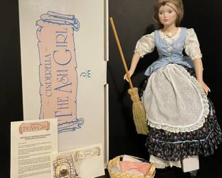 DANBURY MINT CINDERELLA