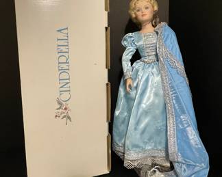 DANBURY MINT CINDERELLA