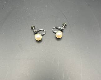 14k Screw Back White Gold Pearl Earrings