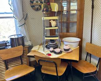 Cavalier Folding Kitchen Table