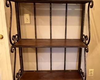 METAL AND WOOD BAKERS RACK