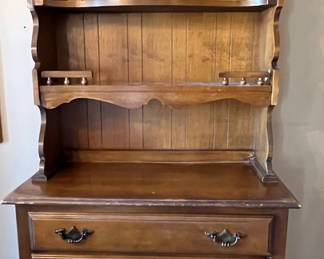 MAPLE HUTCH