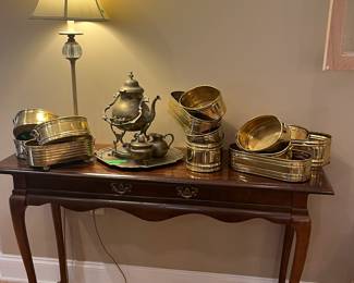 ASSORTED BRASS DECOR