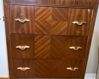 WATERFALL CHEST OF DRAWERS