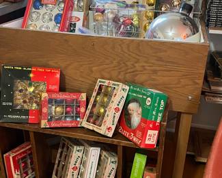 ASSORTED CHRISTMAS AND DISPLAY CABINET