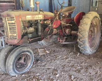 McCormick Farmall 230 