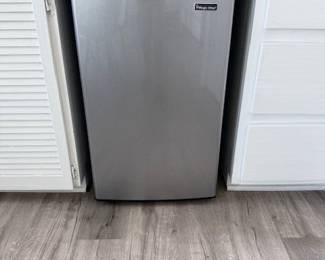 Under Cabinet refrigerator