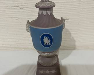 Wedgwood ern type vase