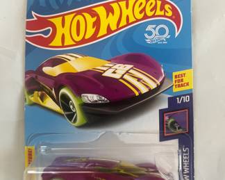 LARGE ASSORTMENT of Hot Wheel cars