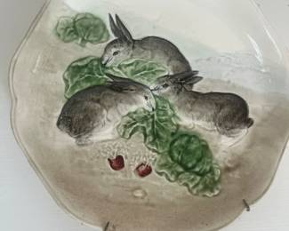 Higgins & Choisy Majolica bunny plate 