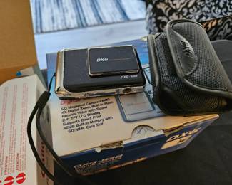 Dxg digital camera