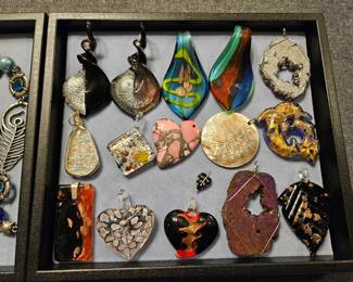 Pendants 