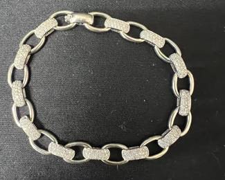 14K White Gold Oval Link Bracelet W Pave Diamonds