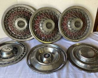 3 Vintage Buick Riviera Hubcaps, 1 Pontiac Buick LeSabre 1 Pontiac Tempest Hubcap
