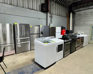 Refrigerators, Chest Freezers, Stoves and Washer & Dryers Orlando Estate Auction