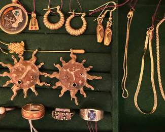 Various Karats of gold jewelry 