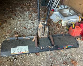 Snow plow blade