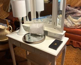 Modern vanity