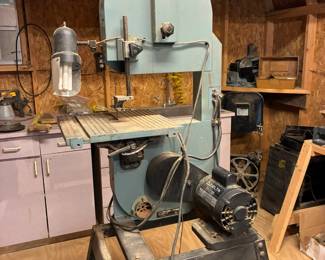 Band saw