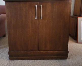 Vintage Saginaw MCM Expandable Bar.