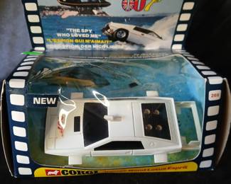 JAMES BOND 007 CAR ASTIN MARTIN