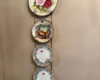Plate hanger & plates 