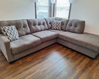 005 Like New Grey Sofa Ashley Mahoney Right Arm