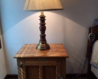 White Clad Icebox Latch End Table And 2 Lamps