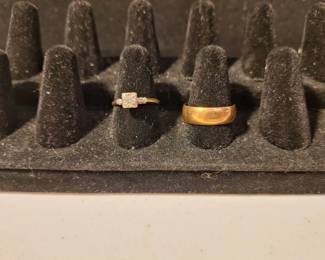 004 His And Hers 14K Wedding Rings