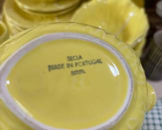 Secla Majolica Yellow Cabbage Leaf Dinnerware Set – Made in Portugal