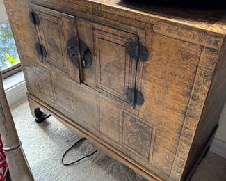 Kiri Kodansun Style Chest