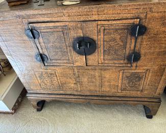 Kiri Kodansun Style Chest