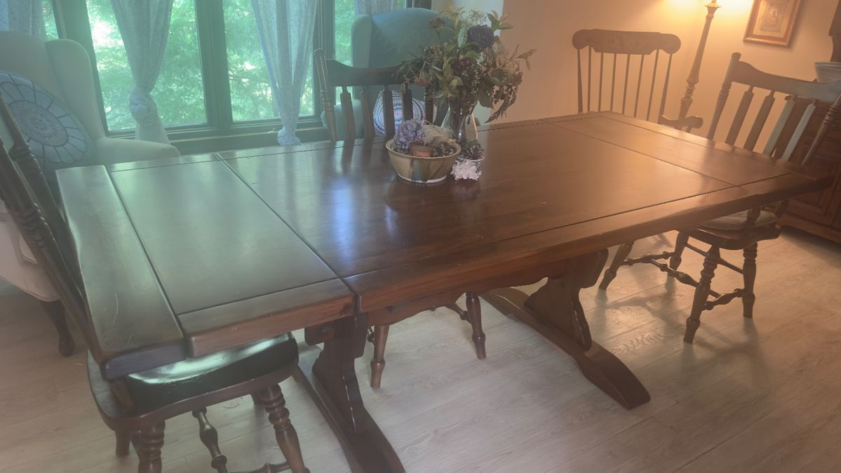 Dining Roon set with 6 chairs