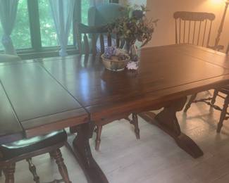 Dining Roon set with 6 chairs
