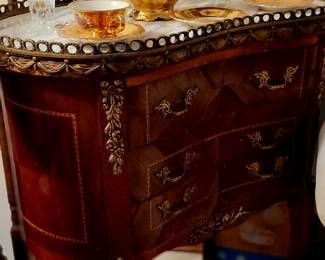 LOUIS XV STYLE KIDNEY SHAPED MARBLE TOP TABLE